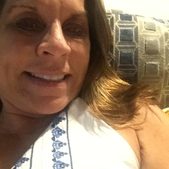 Meet your Posher, Carolyn - Picture 1 of 1